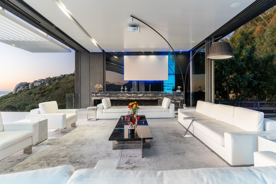 7 Bedroom Property for Sale in Clifton Western Cape